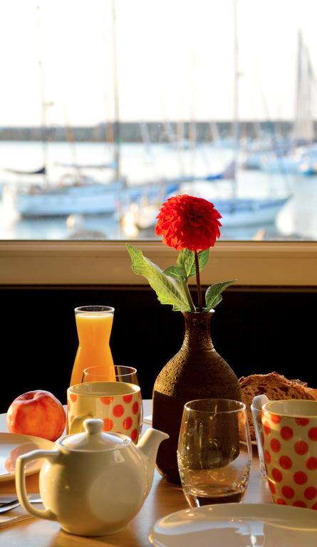 Logis Hotel Du Port Plobannalec-Lesconil ภายนอก รูปภาพ