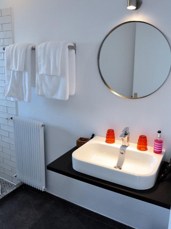 Logis Hotel Du Port Plobannalec-Lesconil ภายนอก รูปภาพ
