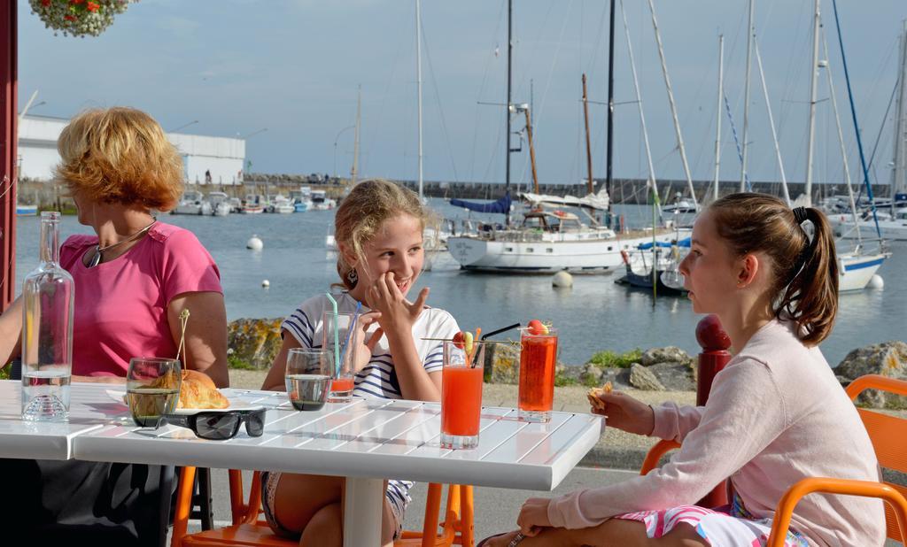 Logis Hotel Du Port Plobannalec-Lesconil ภายนอก รูปภาพ